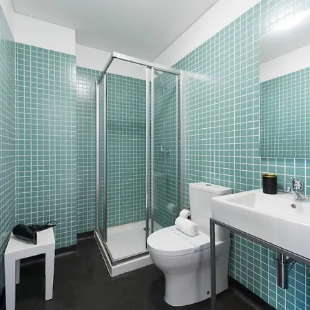 Lovelystay Duque's Mezzanine 포르투