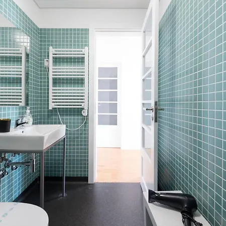 Lovelystay Duque's Mezzanine * Oporto