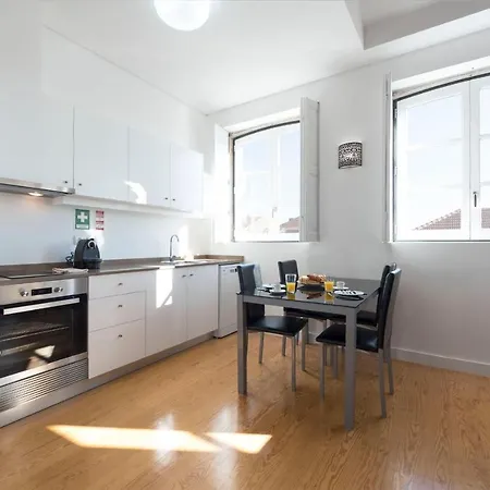 Lovelystay Duque's Mezzanine Appartement